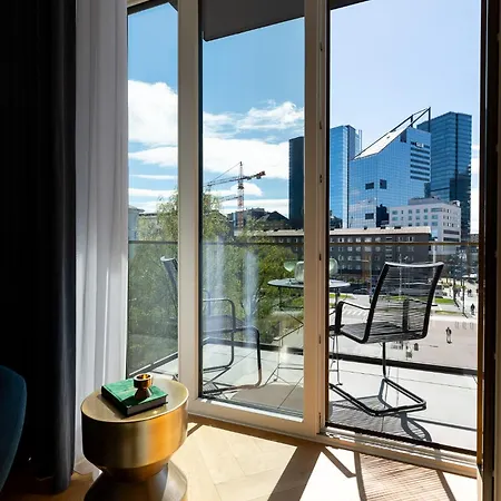 High-end 2br, Ambassador Building, Lift, Skyline View Apartman