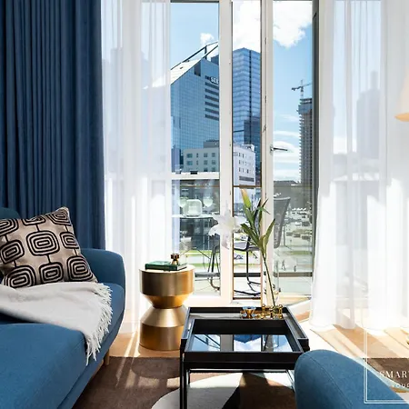 High-end 2br, Ambassador Building, Lift, Skyline View * Tallinn