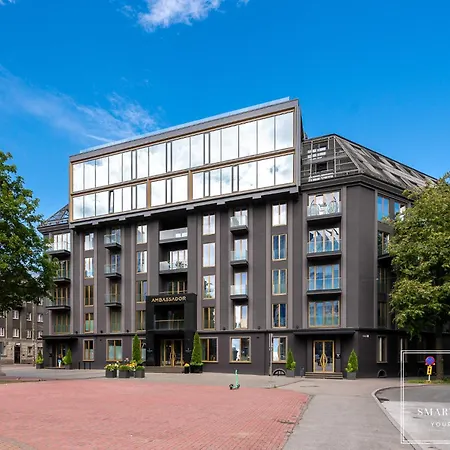 High-end 2br, Ambassador Building, Lift, Skyline View